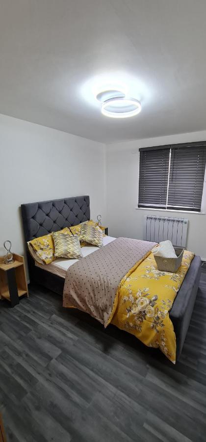 1 Bedroom Service Apartment With Netflix Уэст-Таррок Экстерьер фото
